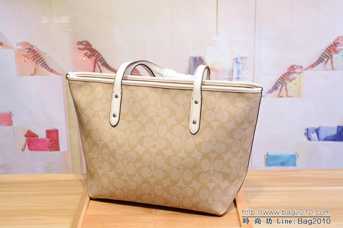 COACH蔻馳 18最新款 coachF29358 米奇系列 螢光徽章塗鴉款 購物袋 時尚媽咪包  Chz1127